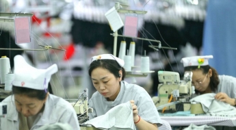 中 14억 인구 곧 무너지나…4년 연속 인구감소한 이유