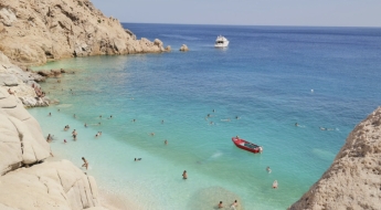 '6개월 시한부' 치료 포기하고 귀향…40년 생존한 '기적의 섬'