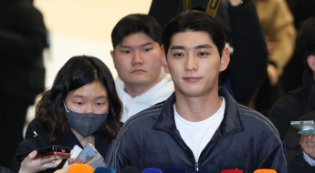 MLB 이정후 美 입국 과정서 억류 해프닝…1시간 만에 풀려나
