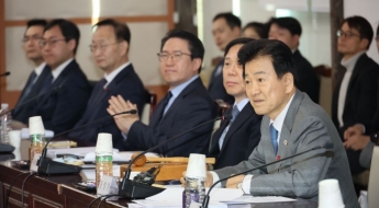 정부, 4년만 교추협 대면 개최…정동영