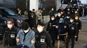 '캄보디아 송환' 범죄 조직원 73명 중 55명 구속