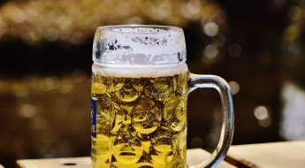 반주로 매일 '맥주 2잔' 마셨을 뿐인데…대장암·직장암 위험 '빨간불'