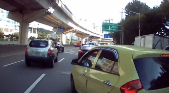 "친구야, 돈 좀 쉽게 벌어보자" 늦은 밤 골목길 '보험사기' 사고 낸 배달기사 일당