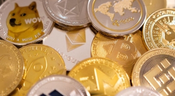 中, '위안화 스테이블코인' 역외발행 금지…가상화폐 통제 강화