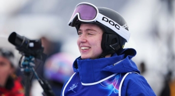 "모두 자기 모습대로 경쟁하길" 밀라노 동계올림픽 달군 트랜스젠더 출전 논쟁