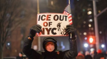 美 ICE, 소도시까지 단속하더니…구금시설 확장에 55조원 쏟는다