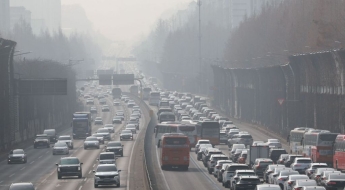 설연휴 둘째날 귀성길 곳곳 정체…서울→부산 4시간50분