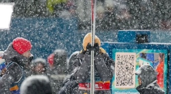 남자 스키점프 경기, 폭설로 강제 종료 '해프닝'