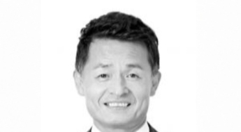 [논단]수평선을 걷는 인간, 수직 상승하는 AI