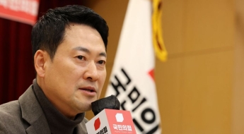 '500만뷰' 기록한 전한길·이준석 토론…장동혁 