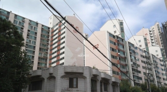 결국 청담현대 11억 내려 팔았다…강남 아파트 실거래가 4.6억 '뚝'[부동산AtoZ]