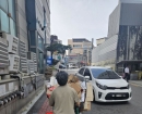 밤새 16시간 걸어 2만원 벌었다…새벽 고물상 앞 줄지은 노인들