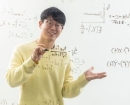 [단독]"밤 11시 10분엔 주무세요"…알고보니 세계적 수학자가 만든 '갤워치8 핵심기능'