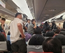 "승무원도 놀라 승객에 되물어"…인천공항 도착했다더니 김포공항 왜 왔나