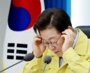 휴가지에서 '조국 사면' 결정한 李 "피해가 있더라도 할 일은 합시다"