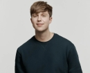 "과대포장 삼중컵" 지적한 방송인 줄리안, 카페 사장 반박에 결국