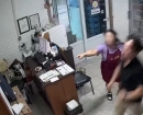 "저기 좀 봐주세요" 쏜살같이 달려나간 남성의 정체…의식 잃은 손님 구한 경찰관