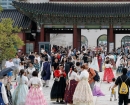 "대세는 한국인 줄…일본 따라가려면 한참 멀었네" 관광 수입 3배 차이 났다