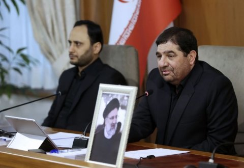 이란 대통령, 헬기 추락사고 사망…모크베르가 직무대행