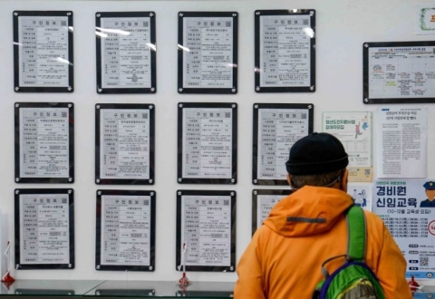 10월 60세 이상 고용률 역대 최고… 청년층은 금융위기 이후 최장 하락