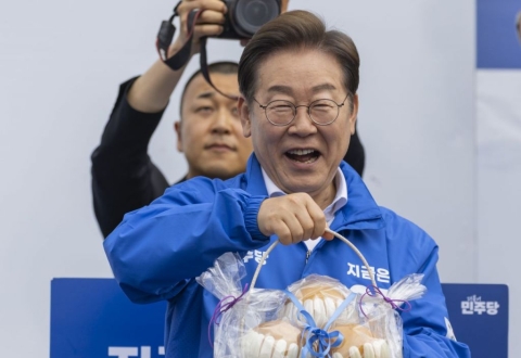 이재명 "尹탈당, 정치전술…국민의힘이 제명했어야"