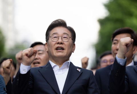 이재명, 대통령 4년 연임제 제안…"책임 강화 권한 분산"