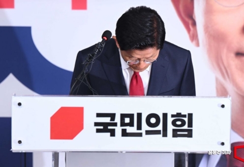 김문수, 대선 패배 승복…"국민 선택 검허히 받아들인다"