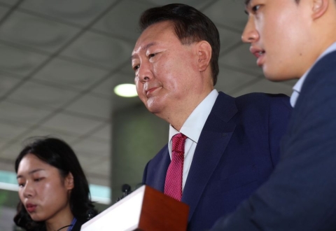 내란특검, 尹 대면조사 9시간30분 만에 종료…조서 열람 시작