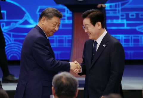 李대통령-시진핑 첫만남 종료…"국익 중심 실용외교로 관계 전면 복원"