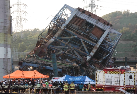 울산 화력발전소 붕괴사고 7명 매몰…국가소방동원령 발령