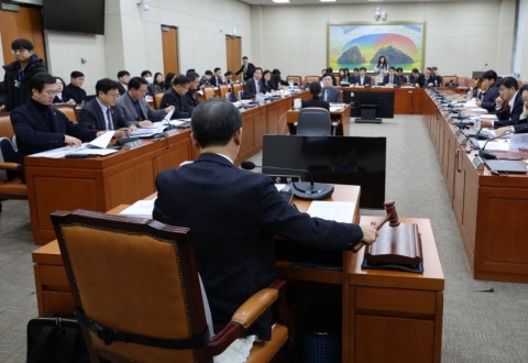 개인정보 유출 시 '매출 10%' 과징금…정무위 법안소위 통과