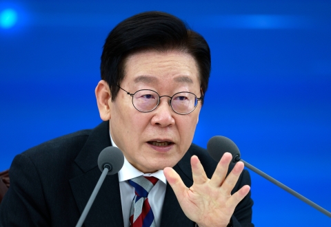 李대통령, '4·3 강경 진압' 논란에 "유족 분개, 방법 찾아보자"