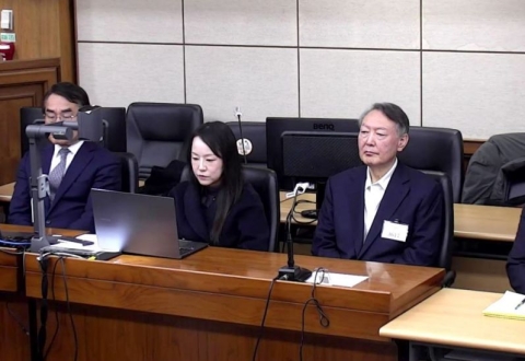 징역 5년 선고에 尹측 "법치 붕괴…정치 논리 판결"