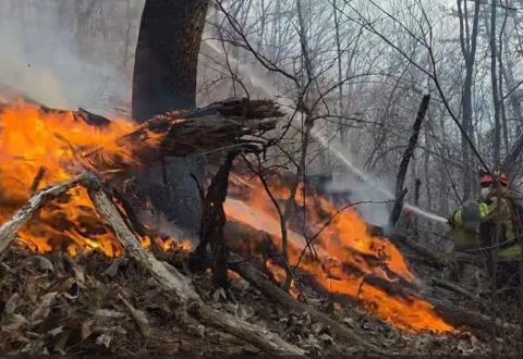 경주 문무대왕면 산불 확산에 2차 국가소방동원령 발령