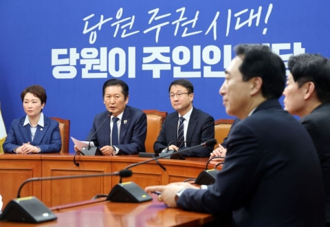 정청래 "지방선거 전 혁신당과 합당 논의 중단…당원들께 사과"