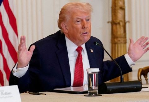 트럼프는 15% 인상 압박했지만美 글로벌 관세 "10% 우선 적용"