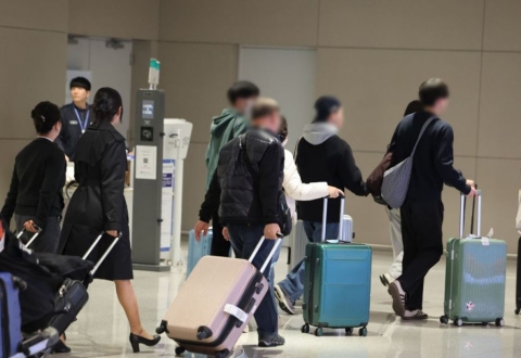 이란 등 중동 체류 한국인들 인천공항 통해 무사 귀국