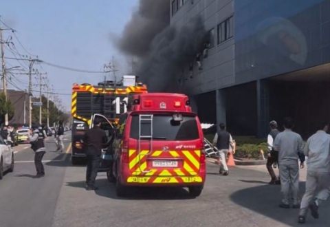 소방당국 "대전 화재 공장, 구조 안전성 확보 후 내부수색"