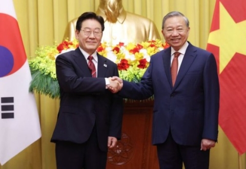 李 "韓, 베트남 선진국 진입 최적 파트너"…또 럼 "원전투자 환영"