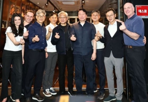젠슨 황, 8일 SK와 협력안 공개…크래프톤·엔씨·현대차·두산 찍고 '깜짝 선물' 예고