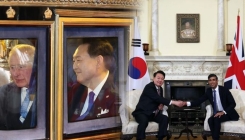 尹, '관계 강화·엑스포 막판 유치전' 영국·프랑스 순방 마치고 귀국길