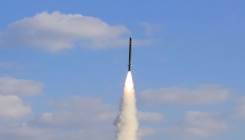 합참 "北발사 탄도미사일 900여㎞ 비행…동해상으로 수 발"