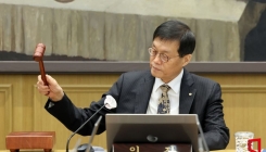 올해 금리인하 끝났다…내년엔 "1분기 인하vs장기 동결"