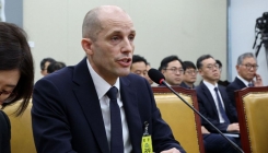 김범석은 어디에?…선그은 로저스 쿠팡 대표 "제가 한국 책임자"