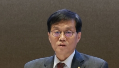 이창용 "한은 총재로서 말씀드려, 대미투자 외환시장 위협 줄만큼 지급할 생각 없다"