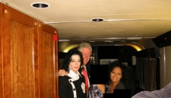 美법무부, 엡스타인 문건 '일부만' 공개…민주·공화 모두 반발