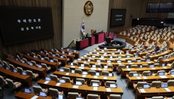 與, 내란재판부법 통과 강행…정보통신망법 개정안도 상정