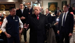 트럼프, 韓 관세인상 질문에 "한국과 함께 해결책 마련"