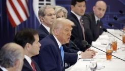 "좌파 민주당원 애완견 노릇"…대법관 맹비난한 트럼프