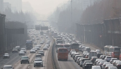 설날 고속도로 귀경길 정체…부산→서울 6시간 40분